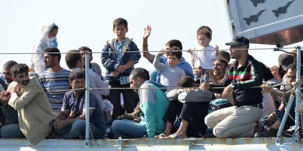Enfants bateau